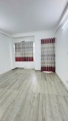 The owner of the three-story bedroom near Phú Hữu district 9