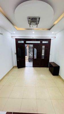 The owner of the three-story bedroom near Phú Hữu district 9