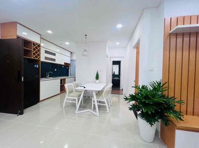 Dragon Hill 2 rents two bedrooms plus two bathrooms. Full's worth 11.5 million.
