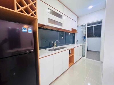 Dragon Hill 2 rents two bedrooms plus two bathrooms. Full's worth 11.5 million.