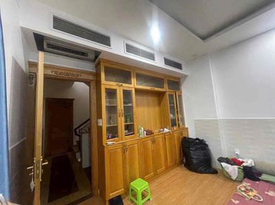 Rent a six-foot-three-foot Special House with four bedrooms and five Quang Trung. 25 million.