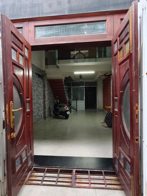Rent the main building in the 456 Cao Thắng alley. area: 4 x 20 meters, 3 new floors