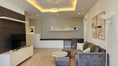 Rent a two-room apartment. Two bedrooms. Full-on interior. Nice view, Cô Giang.