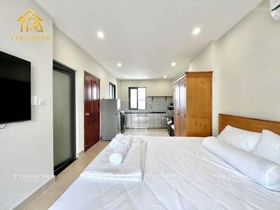 My house is the new Bancony, right at Phú Nhuận in the transportation center.