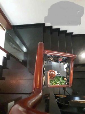 To rent the Phan Văn Hớn villa.