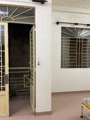 Rent room for 2 women rent