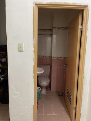 Rent room for 2 women rent