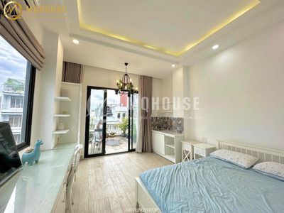 The apartment is full of super-salt balcony furniture right on the Knell bridge, Phú Nhuận
