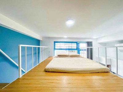 Tell Zhang 20 rooms in Blue Bank.