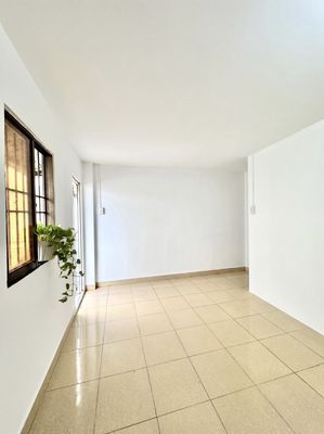 Two separate rooms, broad balconies. Near Pa Xhan Long
