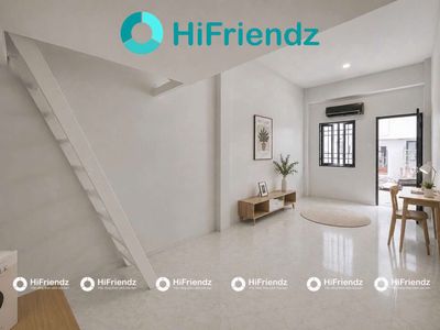 Only a wide-size guard in four people. Four car windows, balconies, new furniture.