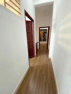19th Street House — Black Water Hall — [5.5 x 15 by 1] 3th floor bedroom, 2 toilets