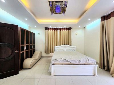 The villa is right here. Aeon Bình Tân deep inside.