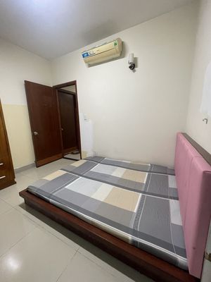 Rent a room full of furniture in the Southern Jewel complex 8