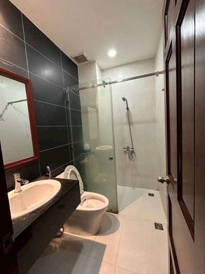 A Hiền Vương 4 X20 M, 5 stories, 10 bedrooms, 8 toilets, 10 air elevators, 35 million elevators.