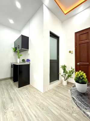 Rent the apartment. Two beautiful bedrooms. - Seven straight up.