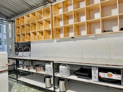 Gò Vấp dorm for students. A haah, oscillator-- 1 million and a half sacks of A-Z.