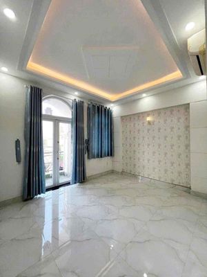 We'll rent a short bow. 4 x 16 1 . 3rd floor bedroom 5 toilets.