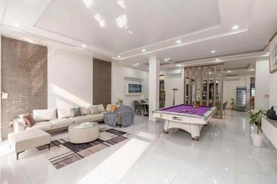 Rent the Quốc Hương Thảo Điền villa, District 2.