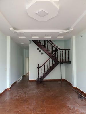 Rent out Trường Chinh, 4 x25. 1 million a floor, P-go, District 12.