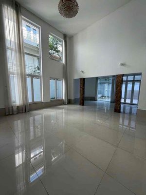 Villa Thảo Điền 10 x 20 meters, high ceiling Dupine In, vp, Studio,...