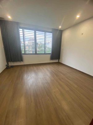 Rent an elevator with a Kadc Liên Phường District 9 at 29 million a month.