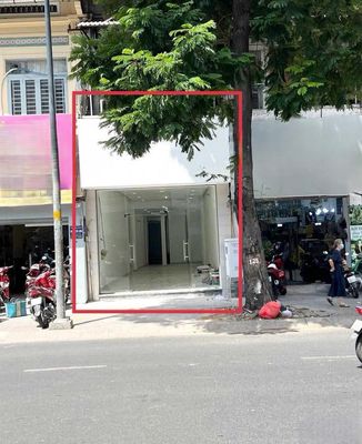 At 32 million-- one Đinh Tiên Hoàng house, District 1-- New House, 3 floors.