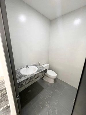 At 32 million-- one Đinh Tiên Hoàng house, District 1-- New House, 3 floors.