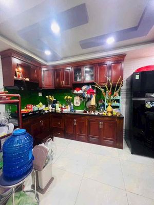 house [4 x 11 ] 3 floor St.4 bedrooms, 4 toilets — Ấp Chiến lược, Bình Tân