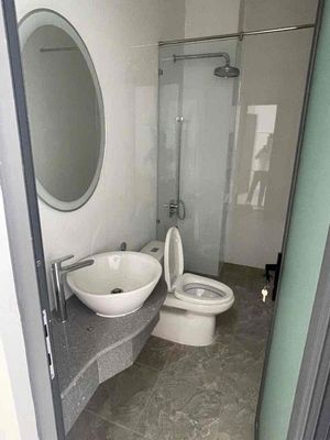 2nd floor 5 x 20 meters 4 bedroom 5-yard toilet on 16 meters of District 9