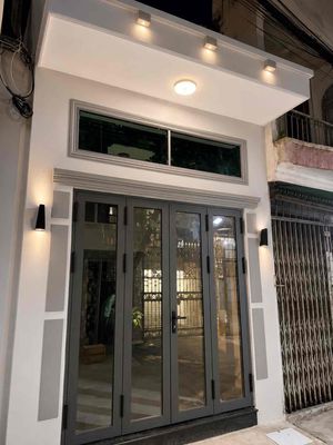 Let's rent a nice Tân Bình Ni Sư Huỳnh Liên.