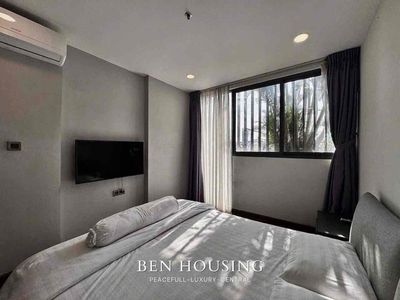 The 1st House - 2 bedrooms right at Phan Xích Long, the New House, Full Building Clears Up!