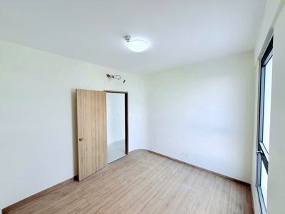 Rent a two-room Auriora District 8 apartment with 9 million air conditioning curtains.