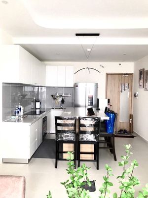 Rent a two-room Auriora District 8 apartment with 9 million air conditioning curtains.