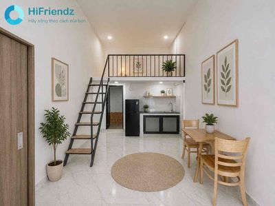 Rent a room with security guards. Four people near the East Station.