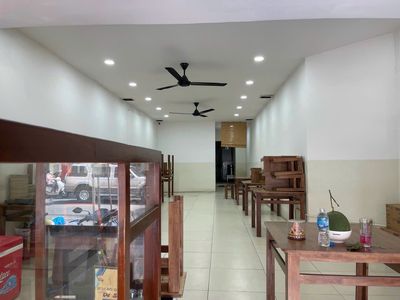 Rent one Nguyễn Thông District 3 - area 4x17 M, level 4, 780 free