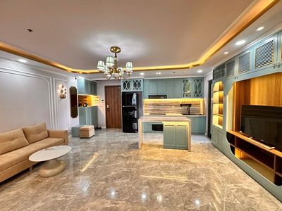 Rent the two bedrooms plus 107 M2 full full of furniture, centrosa county 10 at 30 million.