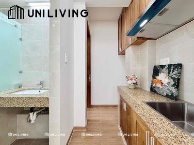 It's the owner who rents his apartment. One bedroom. Full bedroom.