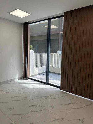 rent the original house in The Global City.