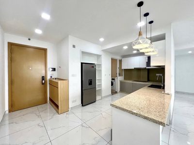 Three fine bedrooms available. Vista Verde is only $33 million.