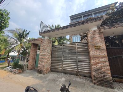 Two suites full interior, three million and 500 rent.