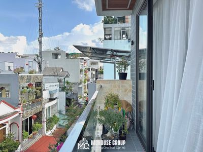 Open new project studio full interior near District 12 Hospital.