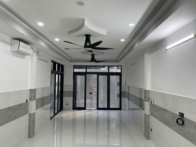 Rent a house of one-nine a Hoa Sứ, releaseing Longsword 7 Q. Phú Nhuận