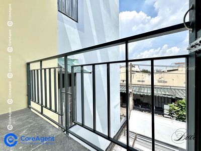 ENCol immediately peaceful - free to move from District 10, 11