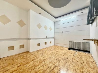 Rent a flight guard room 14 meters2, just 2.5 million, 205 Phạm Văn Chiêu Gò Vấp