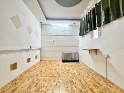 Rent a flight guard room 14 meters2, just 2.5 million, 205 Phạm Văn Chiêu Gò Vấp