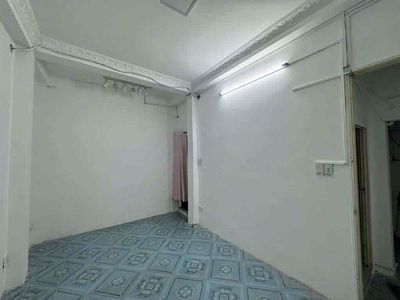 rents 4 floors_Qqz0 front_Phú Nhuận