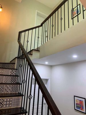 Rent a House of Seven as well as a 3rd floor bedroom for 35 million months.