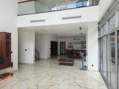 Rent the villa. The Valora Fuji compound is just the office.