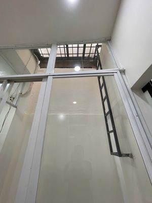 Renting the original Lạc Long Quân-Tân Bình-70 M2-4 bedrooms 15 million a month.